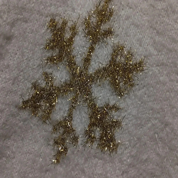 Womens XXL 33 Degrees White Gold Snowflake Fuzzy Sweater Grannycore Metallic - Picture 5 of 7